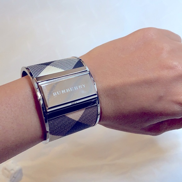 Burberry Cuff Watch - Picture 6 of 6